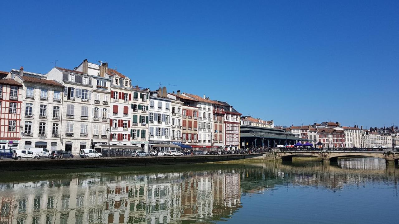 Casa Chiberta - Centre Historique Apartment Bayonne Bagian luar foto
